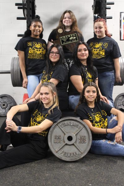 Girls Powerlifting sending Seven to the State meet